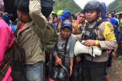 117195_warga-yang-terisolasi-di-Kampung-Kimberly,-Timika,-Papua_