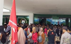 GTT, PTT dan Mahasiswa Tagih Janji DPRD Sulbar