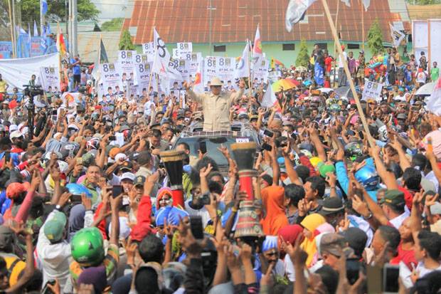 Prabowo Disambut Ribuan Warga Merauke