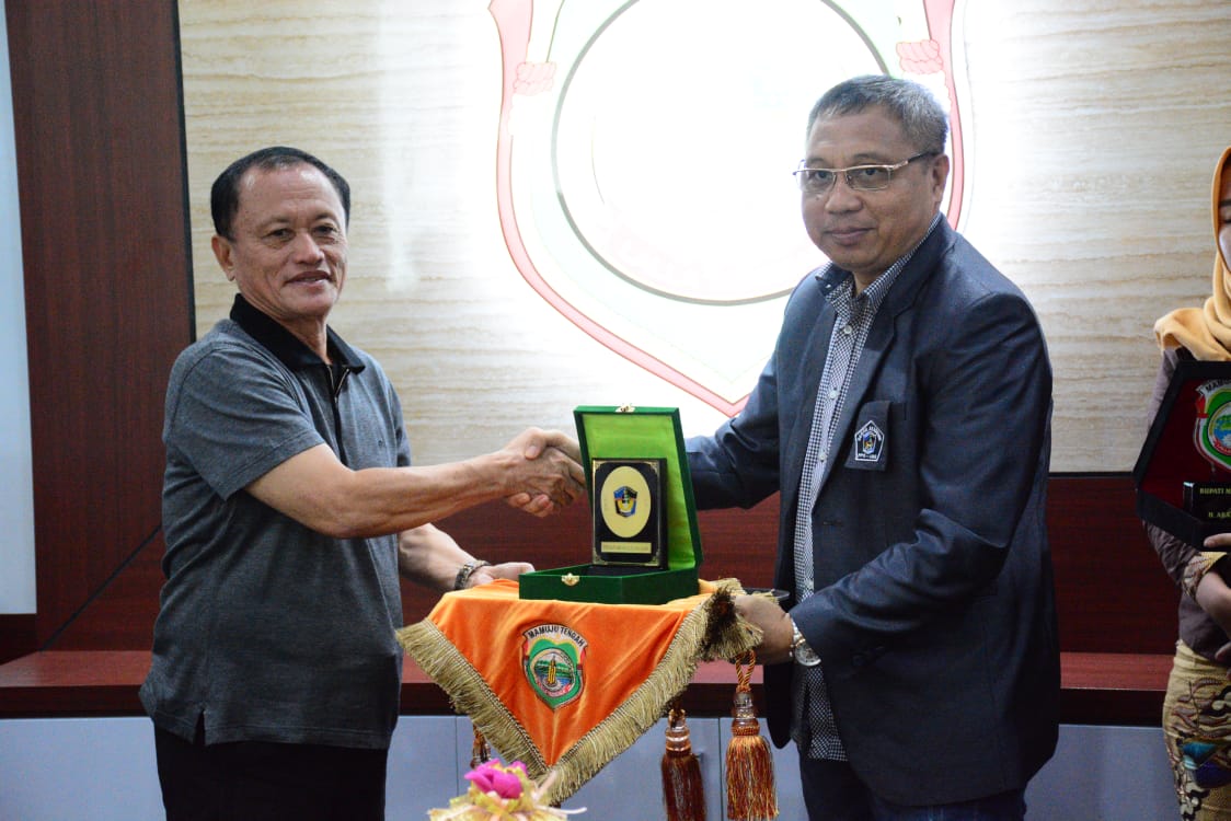 Bupati Mateng Terima Kunjungan 13 Dosen Pascasarjana UMI