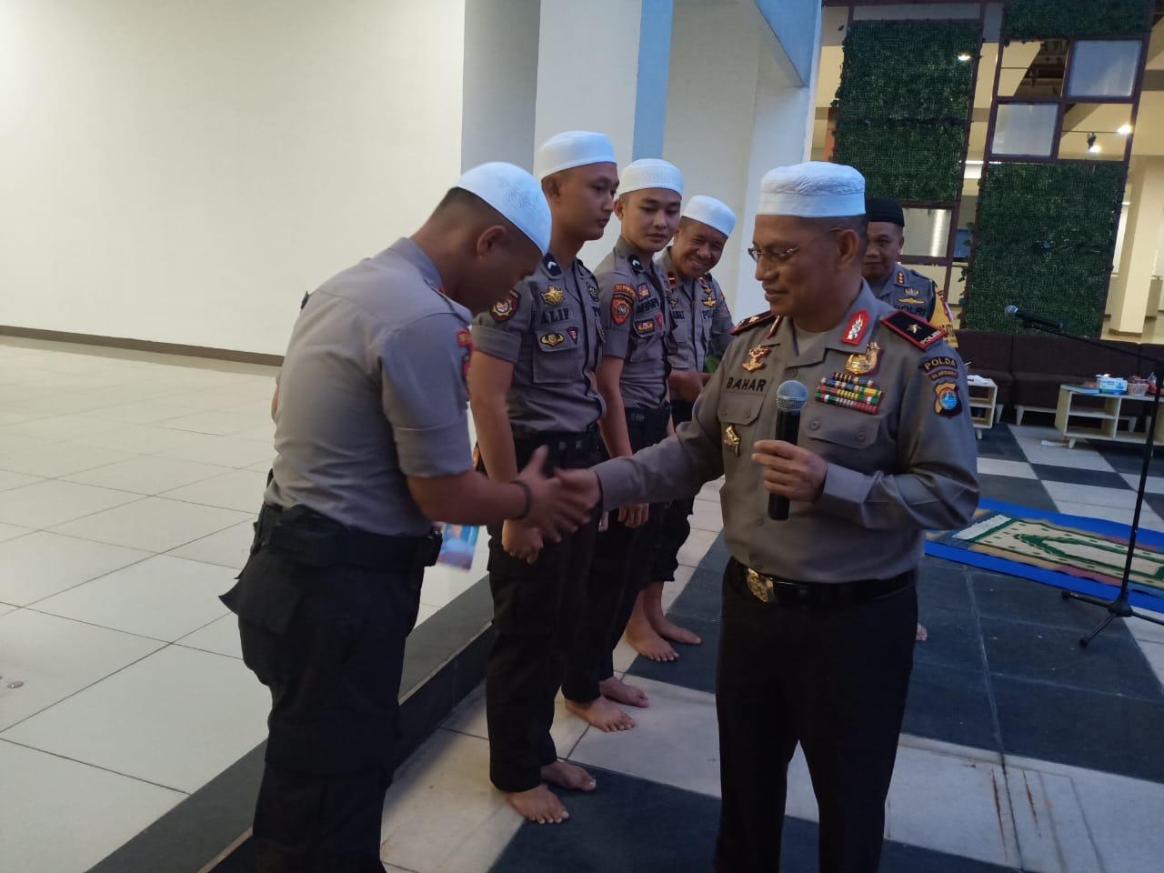 Kunjungi Personilnya di Jakarta, Kapolda Sulbar: Saya Bangga