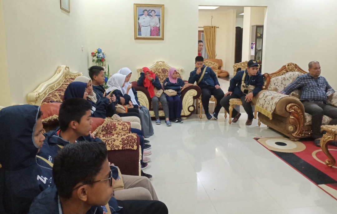 Ini Jawaban Tim Fasilitasi Soal Tidak Ditemuinya Pelajar SMN Oleh Gubernur Sulbar