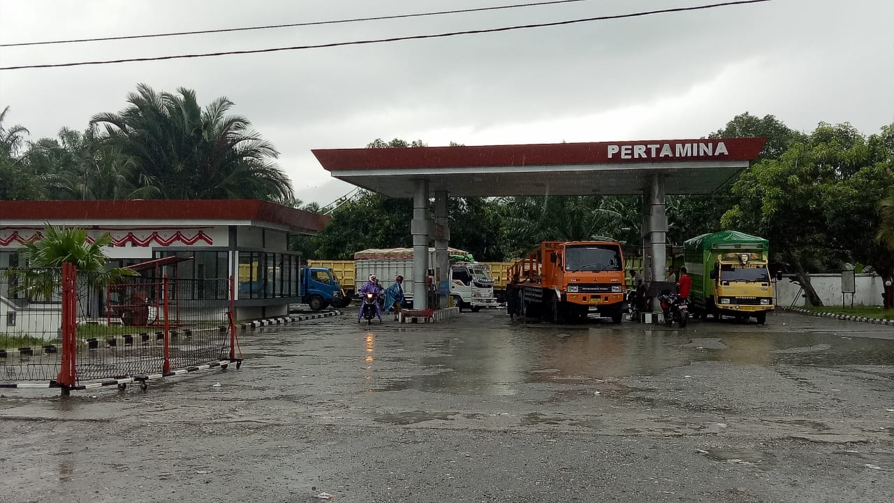 Kades Karossa: Terima Kasih Pak Kapolsek, SPBU Sudah Berjalan Normal