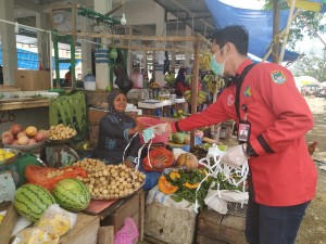 Antisipasi corona, Pemkab Mamuju Bagikan Masker Gratis