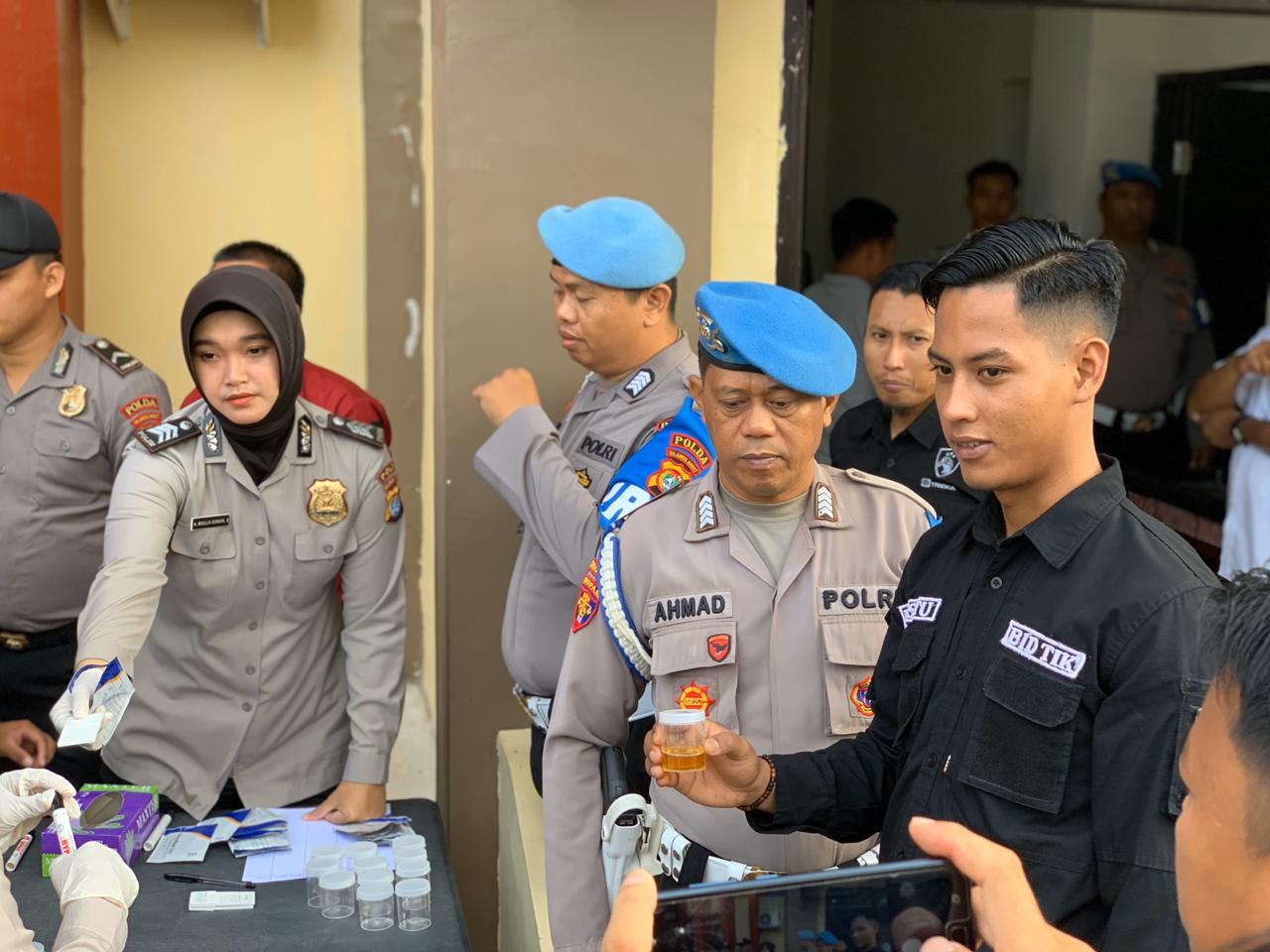 Polda Sulbar Mendadak Gelar Tes Urine