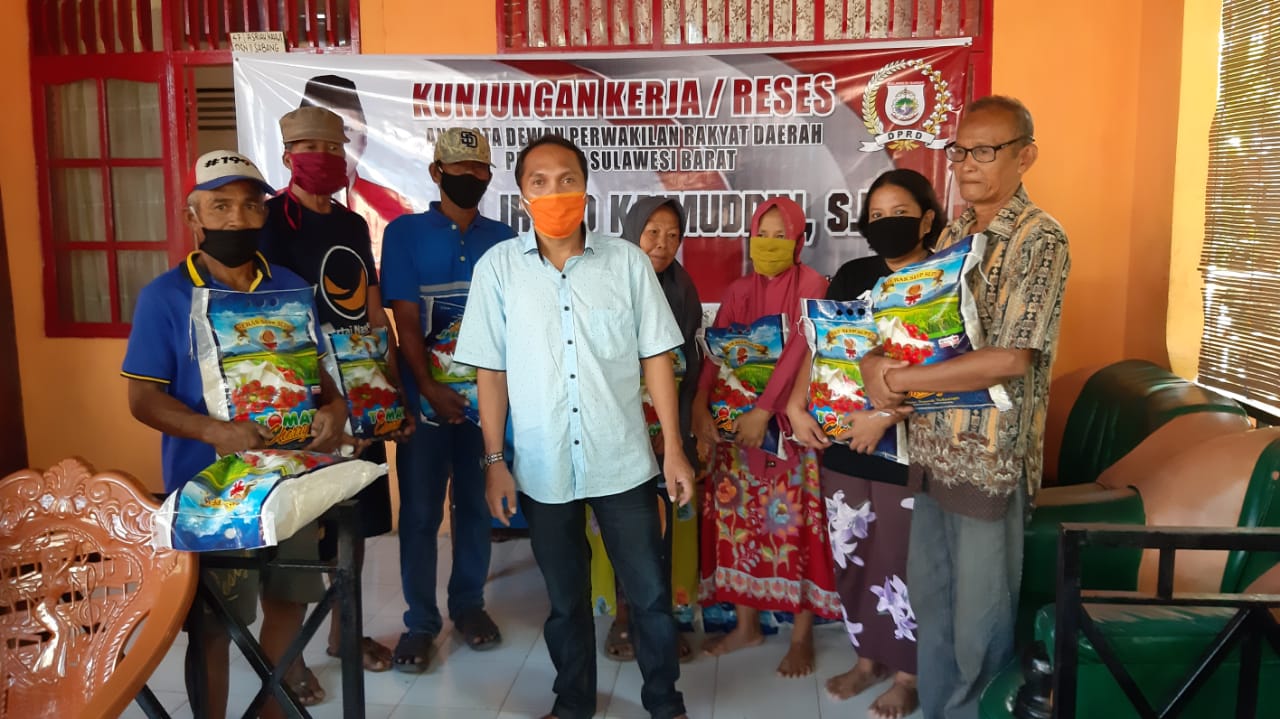 Sangat Humanis, Begini Gaya Irbad Kaimuddin Berbagi di Tiga Kecamatan