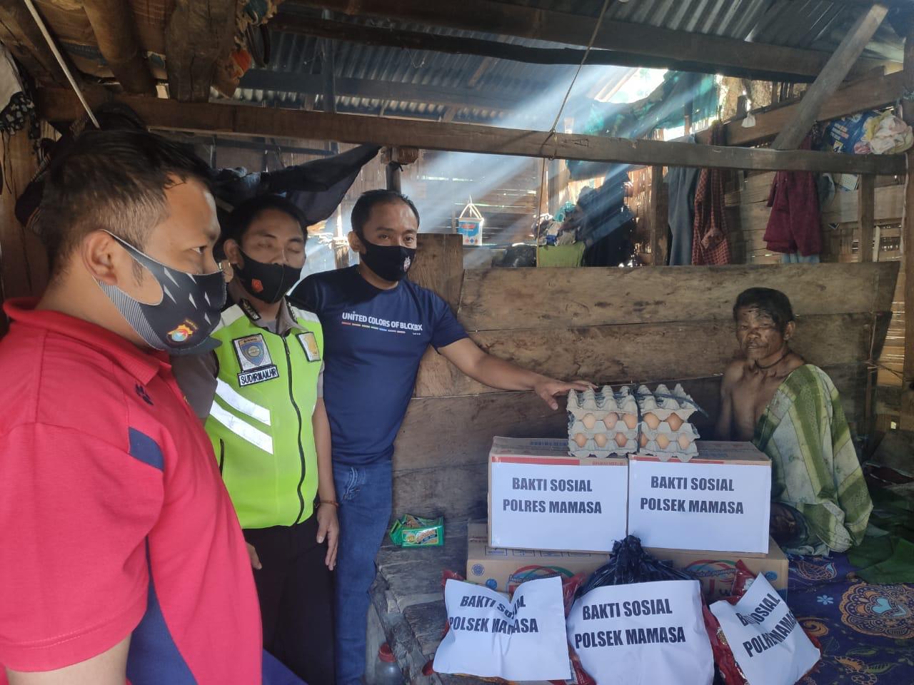 Polres Mamasa Salurkan Bantuan pada Korban Kebakaran di Mamasa