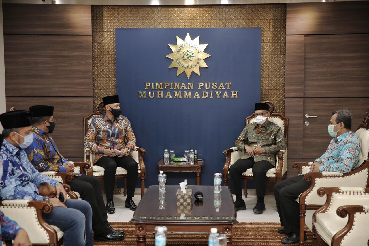 Silaturahmi dengan Ketua PP Muhammadiyah, Ketum AHY Diskusikan Empat Hal Terkait Isu-isu di Indonesia