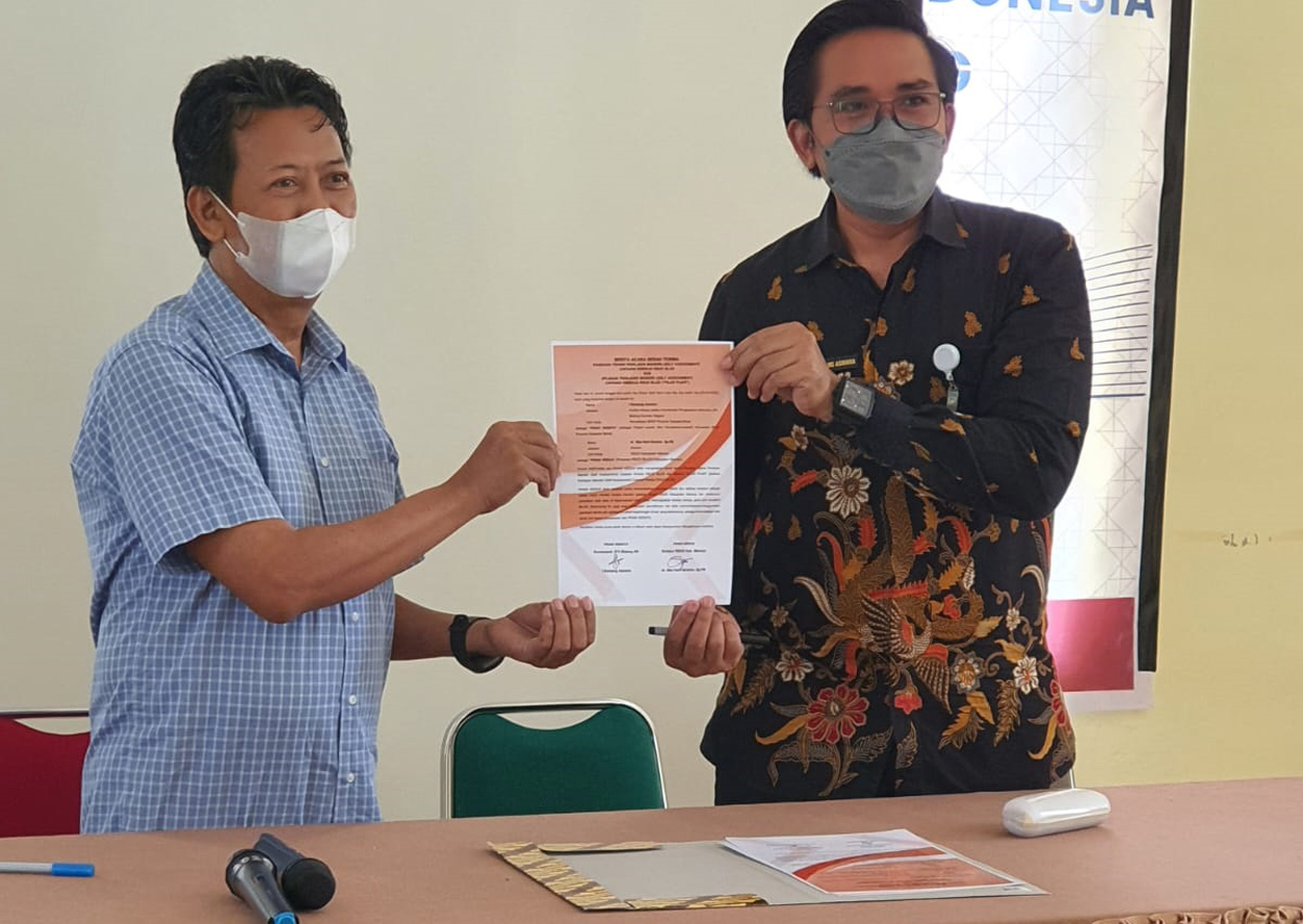 PT WIKA Serahkan Gedung ke Dirut RSUD Mamuju