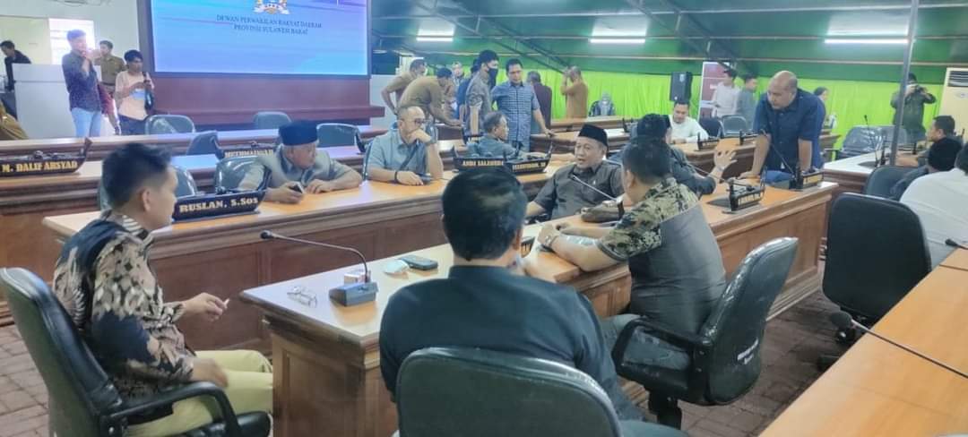 DPRD Sulbar Gelar Rapat Paripurna Penetapan Pimpinan Komisi