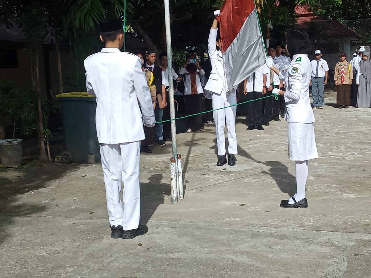 SMK Negeri 1 Papalang Gelar Upacara Bendera