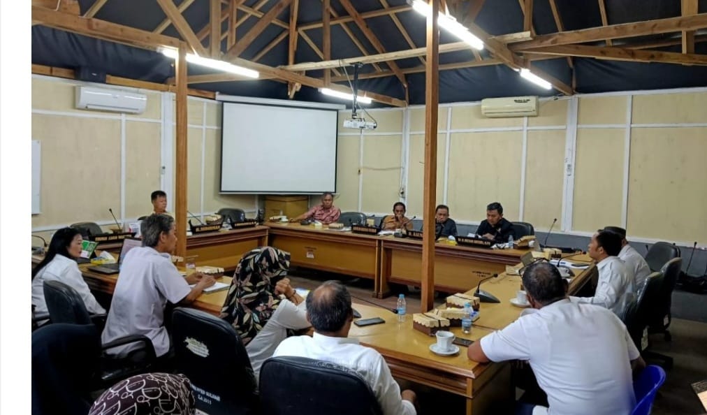 Komisi II Rapat Konsultasi Banggar DPRD Sulbar