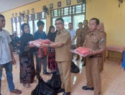 Bupati AST Kembali Salurkan Bantuan Kepada Korban Bencana