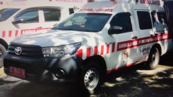Serahkan Bantuan Ambulance, Bupati: Jangan Lagi Tolak Masyarakat