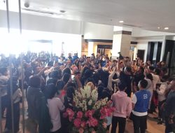 Gempita Penyambutan Kedatangan AHY dan Annisa