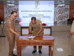 Penandatanganan Pakta Integritas Lingkup Biro Umum Sulbar, Komitmen Jalankan Progam Kerja 2024