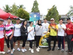 Bagikan 1.000 Voucher Belanja Hidupkan UMKM, PJ Gubernur Zudan Apresiasi CFD Dalam Rangka Bulan K3