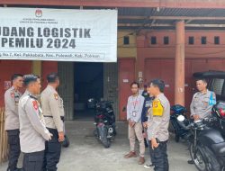 Dir Samapta Bersama Kabid Humas Cek Gudang Logistik KPU