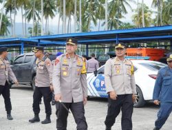 Kapolda Inspeksi Pos Pengamanan Ketupat Marano 2024 di Polman
