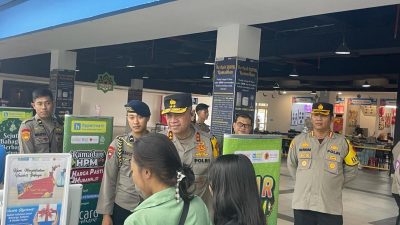 Kapolda Sulbar dan PJU Pantau Pusat Keramaian