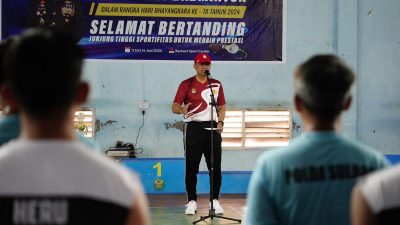 Kapolda Tutup Kejuaraan Badminton Internal