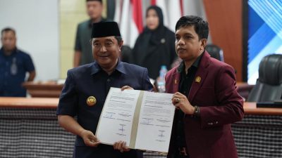 DPRD dan Pemprov Sahkan Kitab Pembangunan Sulbar 20 Tahun ke Depan