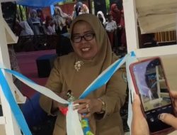 Kepala Dinas Pendidikan Mamuju Resmikan Gerobak Literasi