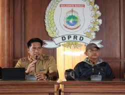 Pelantikan DPRD Sulbar di Gedung Baru