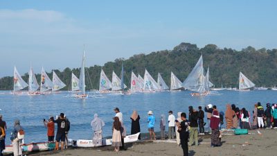 Seluruh Anak Passandeq Mendapat Bantuan Beasiswa