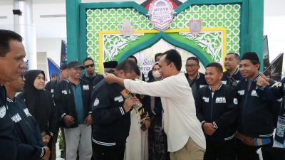 Rombongan Kafilah Korpri Sulbar Tiba di Palangkaraya, Disambut dengan Adat Kalteng