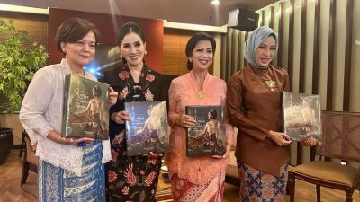 Mengenal Kebaya Indonesia lewat Buku ‘Kebaya, Keanggunan yang Diwariskan’