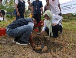 Bahtiar Letakan Batu Pertama Pembangunan Kantor Baznas Sulbar