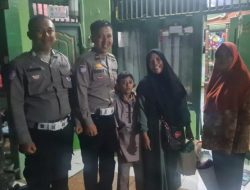 Ini Aksi Mulia Polisi Bantu Ibu-Anak yang Kehabisan Tiket Bus Mudik