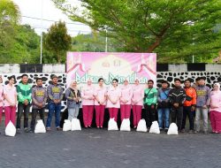 Bhayangkari Polda Sulbar Berbagi Kebaikan di Bulan Ramadan untuk Pahlawan Jalanan