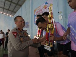 Kapolda Sulbar Tutup Turnamen Bulu Tangkis HUT Bhayangkara ke-79