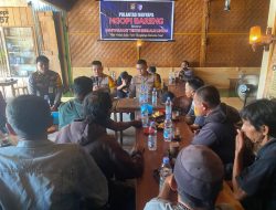 Ngopi Bareng Dirlantas, Ajak Komunitas Ojek Mamuju Wujudkan Keselamatan Berkendara 