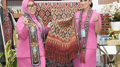 Bupati Mamuju Apresiasi Kreativitas Bhayangkari dalam Bazar Nusantara 2025