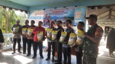 Bulog dan Pemprov Sulbar Salurkan Bantuan Pangan Beras