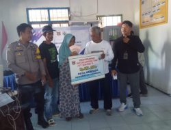 Pemdes Sampaga Salurkan BLT DD Tahap II Tahun 2025