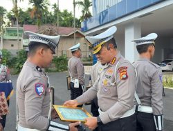 Dirlantas Polda Sulbar Beri Reward Personel Berprestasi