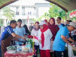 Kepala OPD Sulbar Unjuk Kebolehan di Lomba Makan Kerupuk dan Masak Nasi Goreng