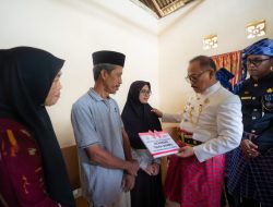 Karo Pemkesra Dampingi Gubernur Sulbar, Kunjungi Rumah Penerima Beasiswa
