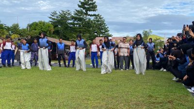 Polda Sulbar Gelar Lomba Tarik Tambang dan Balap Karung