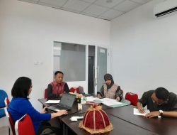 Pemkesra-Unsulbar Penandatanganan Surat Pernyataan untuk Penerima Beasiswa Kedokteran