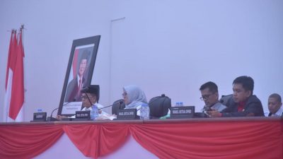 DPRD Sulbar Sampaikan Pemandangan Umum Fraksi atas Nota Keuangan