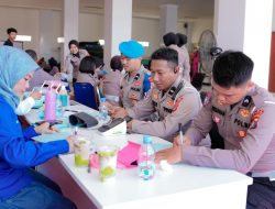 Ditlantas Polda Sulbar dan RSUD Mamuju Gelar Bakti Kesehatan Gratis