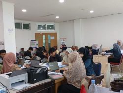 Hari ke-9, Pemkesra Sulbar Masih Layani Pemberkasan Mahasiswa Penerima Beasiswa