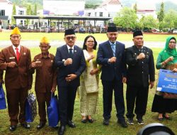 Kadinsos Sulbar Dampingi Gubernur Beri Penghargaan Satyalencana dan Bintang Legiun Veteran