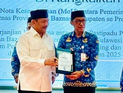 Bapperida Sulbar Raih Penghargaan Muzakki dari Baznas