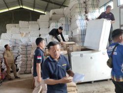 Dinsos Sulbar Distribusikan Bantuan Logistik Bencana untuk Buffer Stock Mamuju